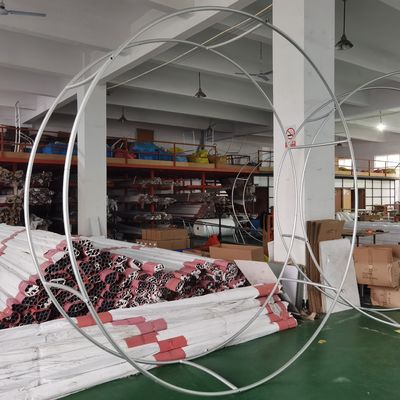 Εκλεπτυμένος κυκλικός πτυσσόμενος σκάει επάνω το κρεμώντας σημάδι 60in εμπορικών εκθέσεων επίδειξης έκθεσης