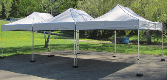 Πτυσσόμενη σκηνή θόλων κατωφλιών Gazebo 10x10 αλουμινίου διευθετήσιμη για τη στρατοπέδευση